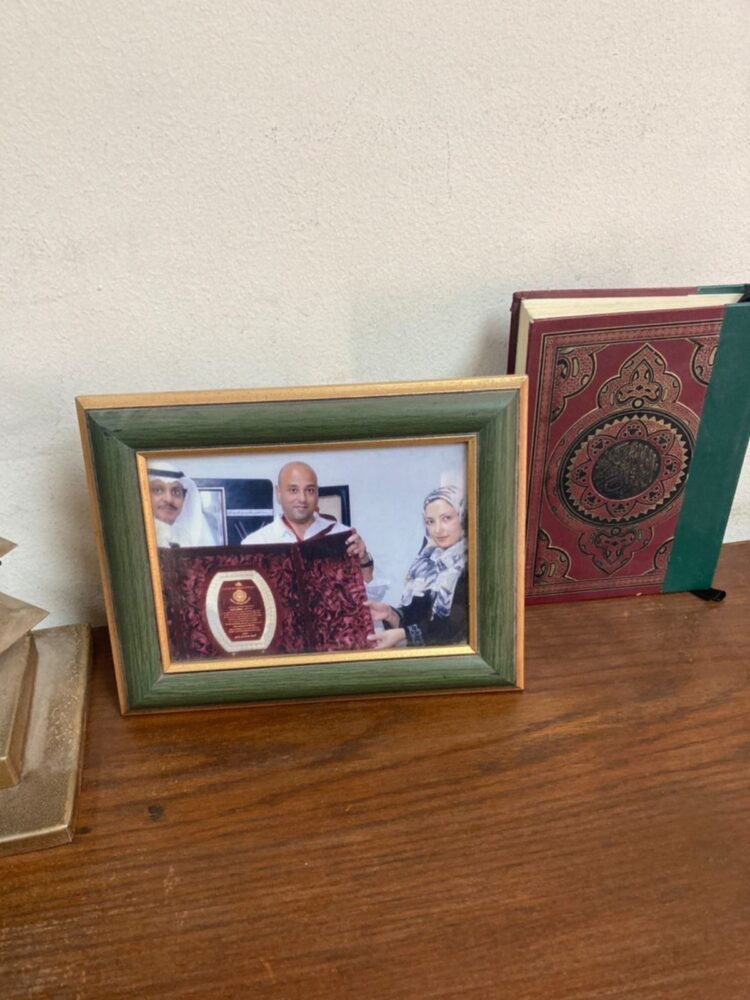 messenger_creation_445bda0e-7df4-4b9b-8412-b25cafa2890e5723903423255409265-750x1000